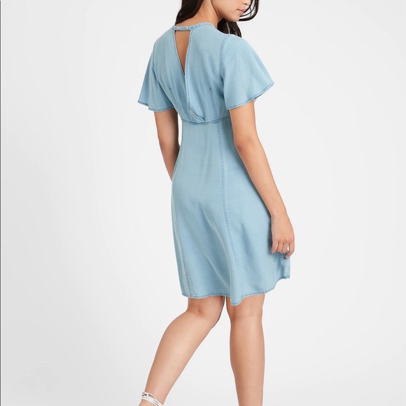 Banana Republic Flutter Sleeve Dress Tencel NWOT Super Soft Denim Sz 14 Adorable - Picture 8 of 10